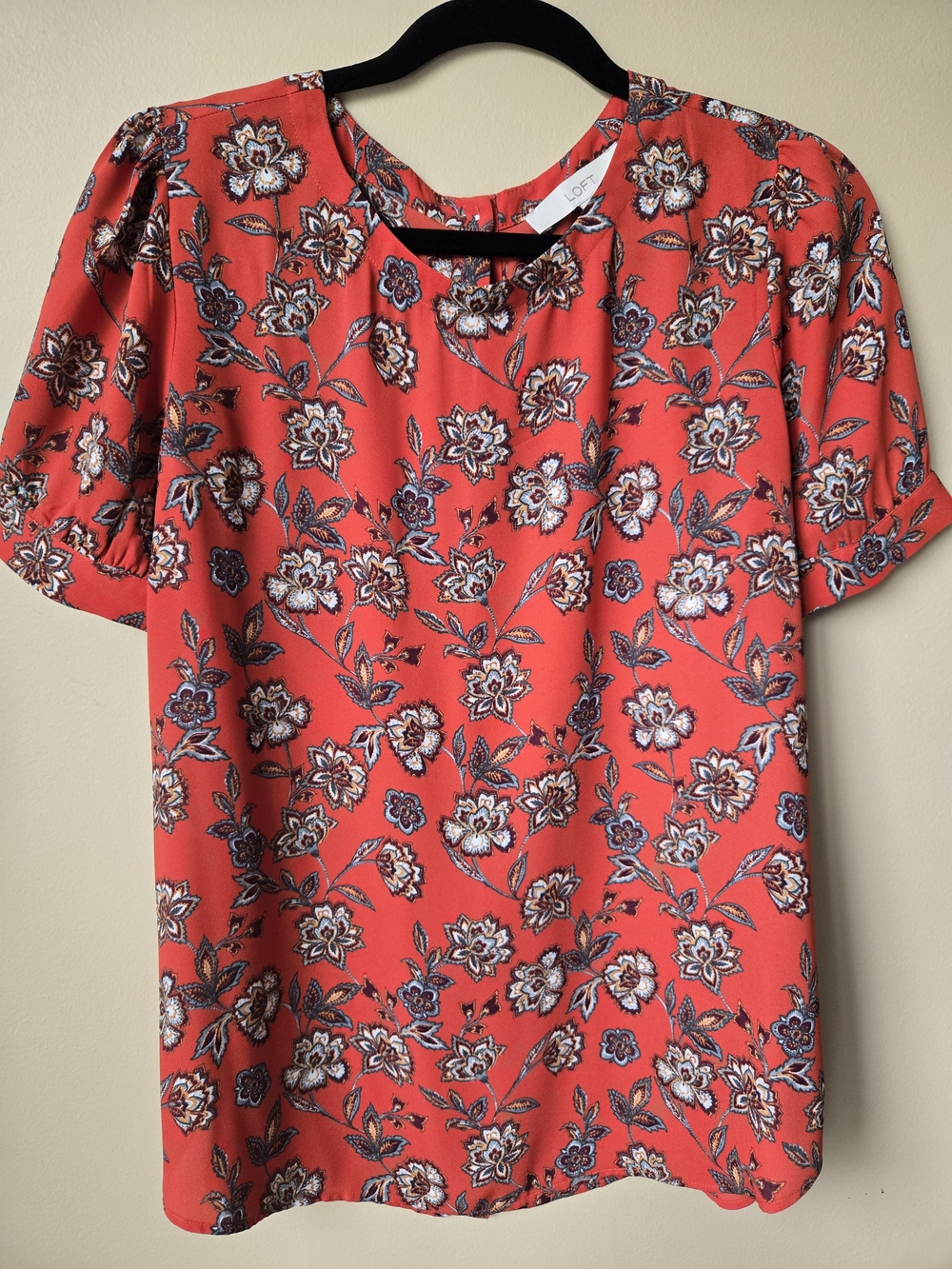 LOFT Coral Floral Short Sleeve Top with Navy Accents